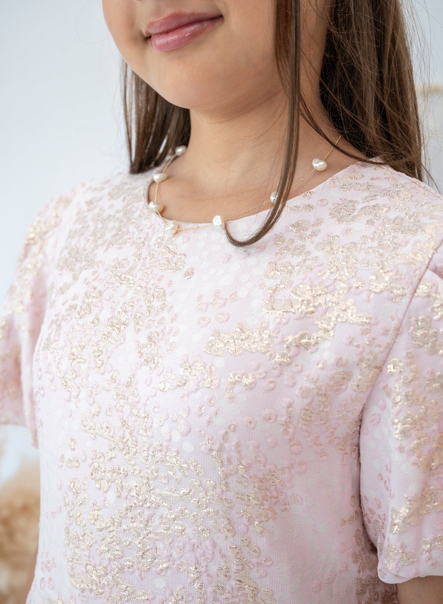 Elegant Kids Pink Jacquard Dress with Puff Sleeves and Gold Details