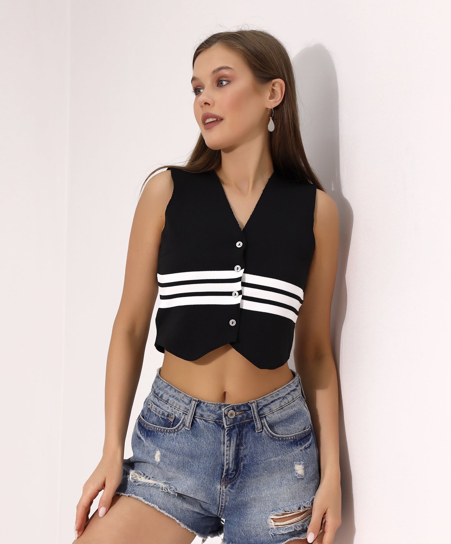 Black Sleeveless Ribbed Crop Top