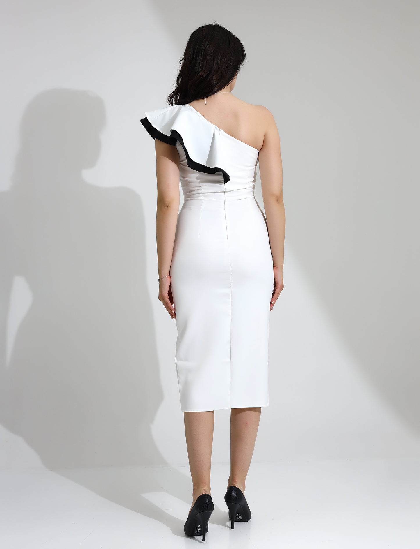 Elegant One-Shoulder Ruffled Midi Dress