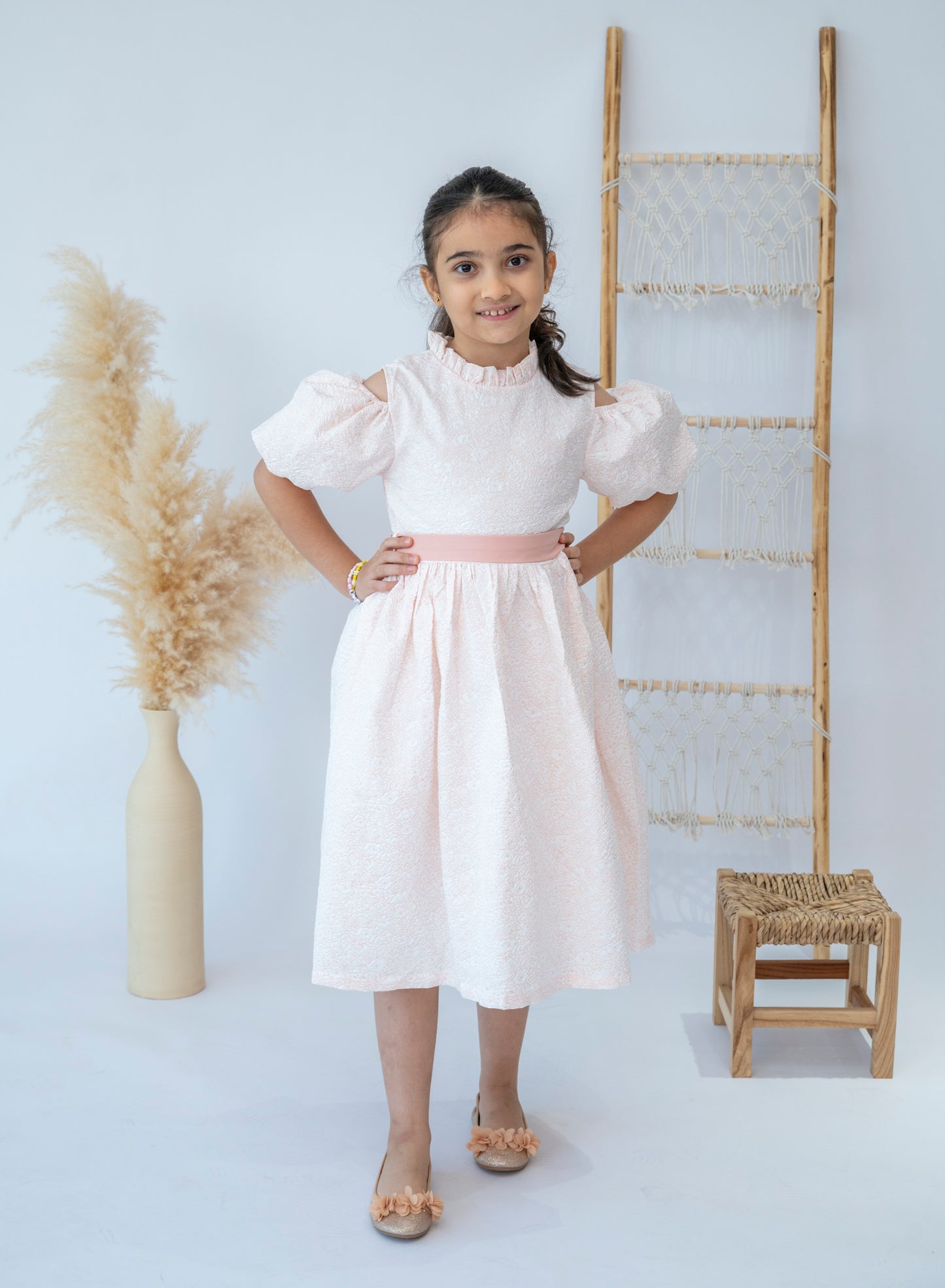 Elegant Pink Floral Girls Dress with Puff Sleeves